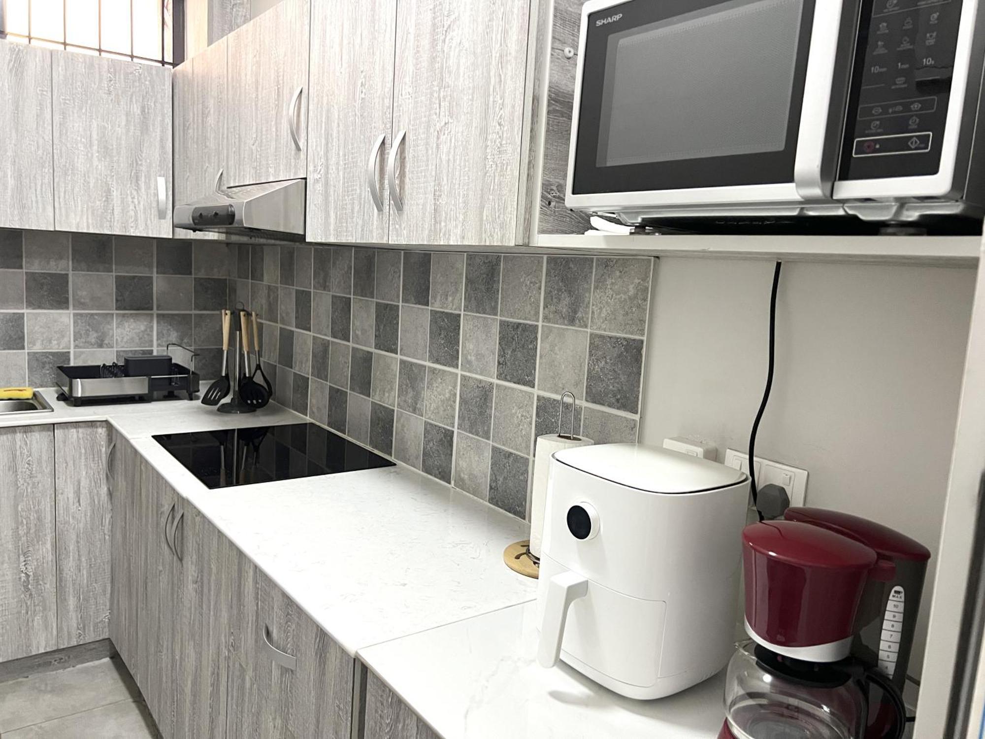 Newly Renovated Studio Apartment With Rooftop Pool, Few Steps To The Beach Flic-en-Flacq 外观 照片